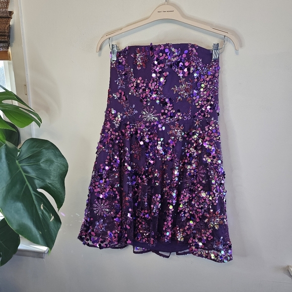 NWT Helsi Anita Strapless Sequin Fit & Flare Violet Dress XL 12-14 - Picture 2 of 13